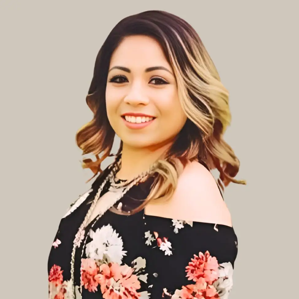 Elizabeth Ortiz, Associate Marriage and Family Therapist, CA