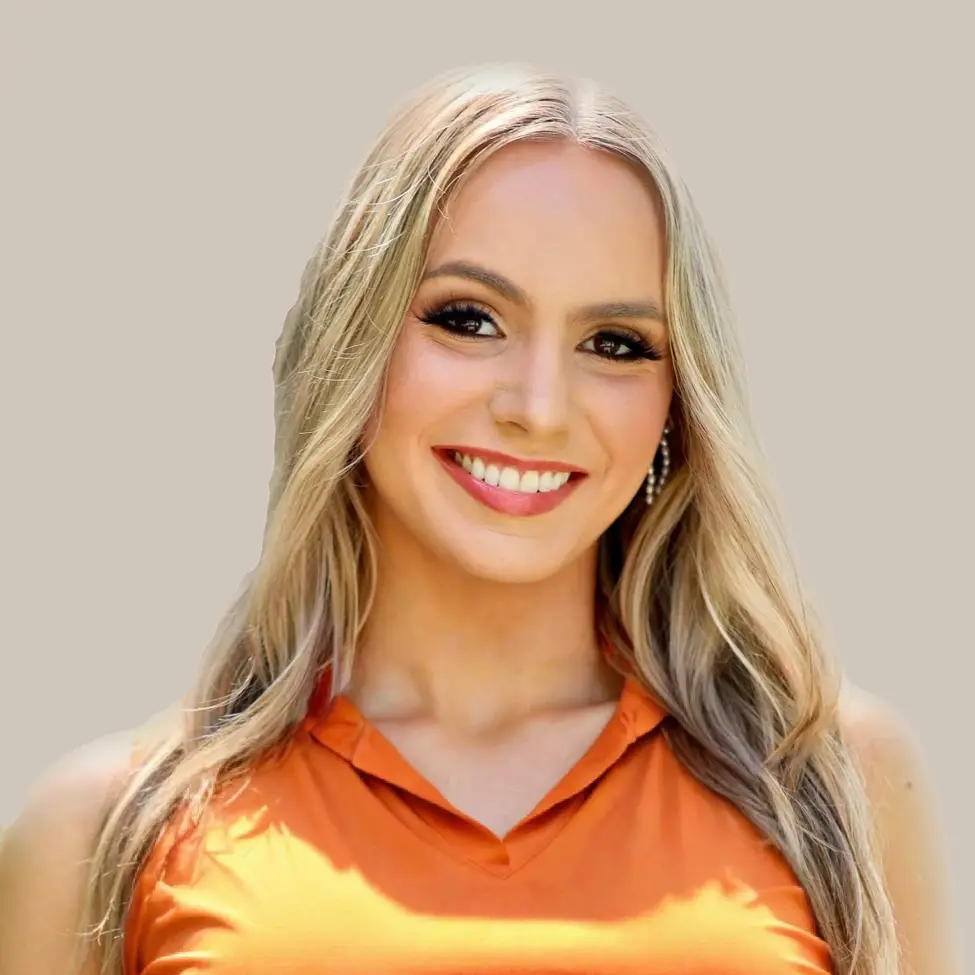 Brooke Lugo, ASW, offering therapy for children & teens to build self-esteem, manage challenges, and thrive in a supportive, caring space.